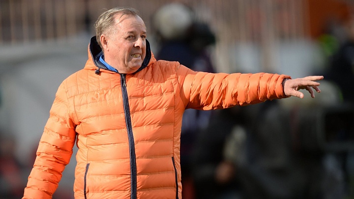 Тарханов возглавил женскую команду