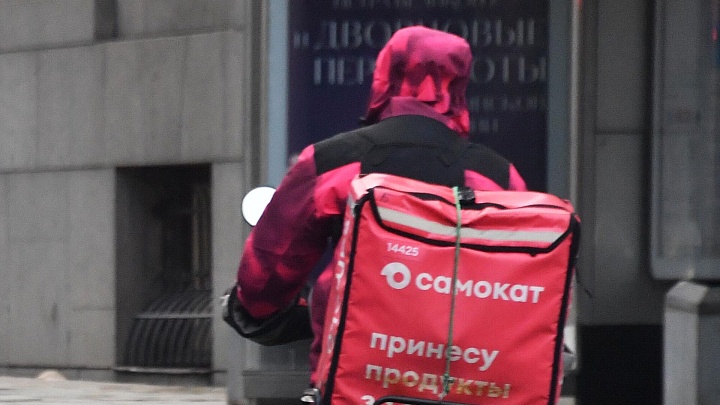 Названы самые популярные профессии в начале лета