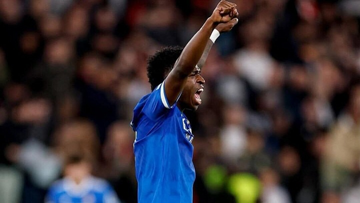 Ла Лига расследует поведение фанатов, которые желали смерти Винисиусу